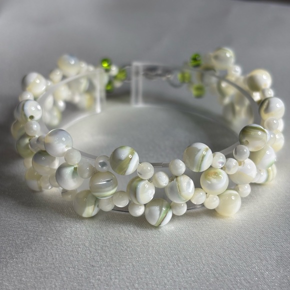 Gina’s Beadiful Accessories Jewelry - Hand crafted beaded white and green shell bracelet and mother of pearl 7.5 in